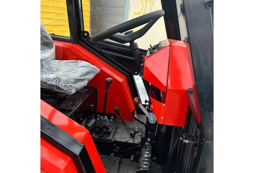 Минитрактор Уралец 254 с кабиной, изображение 6 от магазина ТД Уралец Минитрактор Уралец 254 с кабиной, изображение 6