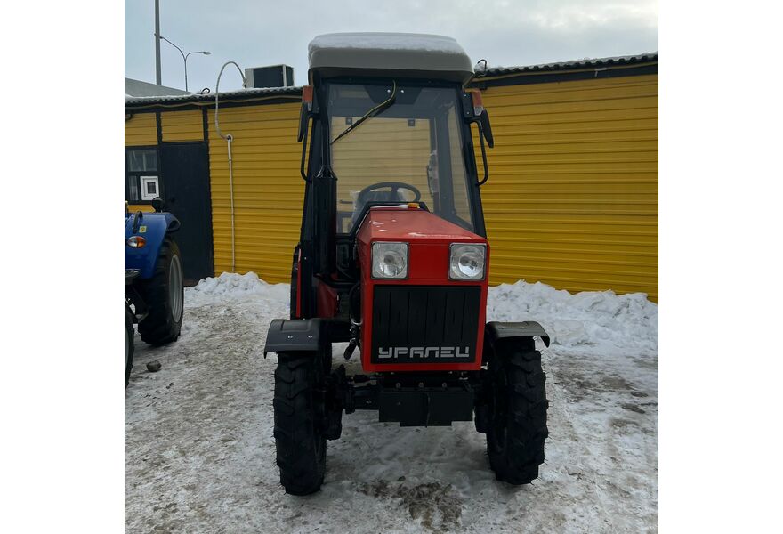 Минитрактор Уралец 254 с кабиной, изображение 4 от магазина ТД Уралец Минитрактор Уралец 254 с кабиной, изображение 4