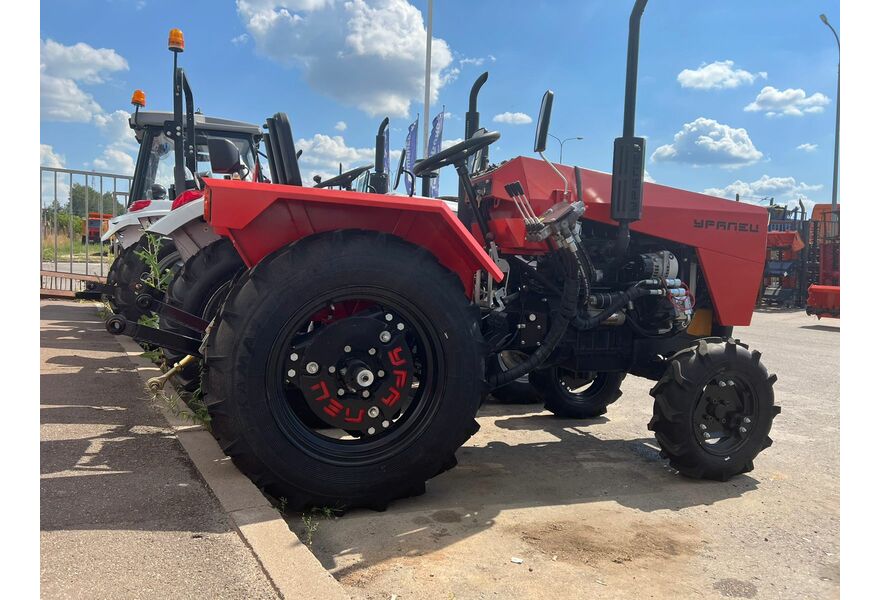 Минитрактор Уралец-2200 (с ПСМ) 3 цилиндра, изображение 5 от магазина ТД Уралец Минитрактор Уралец-2200 (с ПСМ) 3 цилиндра, изображение 5