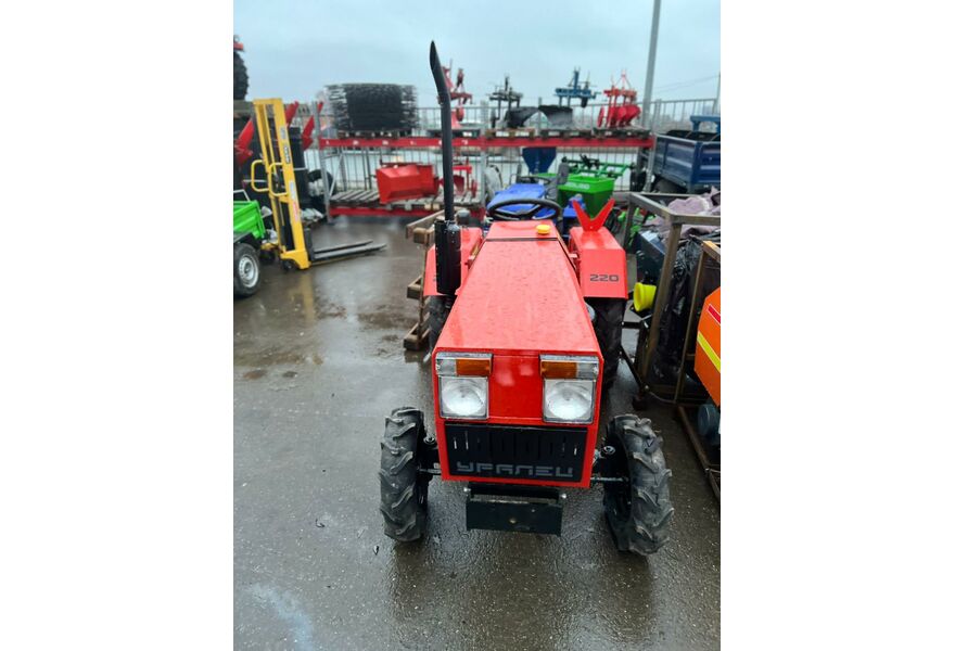 Минитрактор Уралец-2200 (с ПСМ) 3 цилиндра, изображение 7 от магазина ТД Уралец Минитрактор Уралец-2200 (с ПСМ) 3 цилиндра, изображение 7