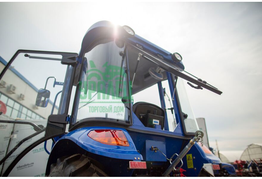 Минитрактор Dongfeng DF-244 G2 с кабиной и c реверсом, изображение 10