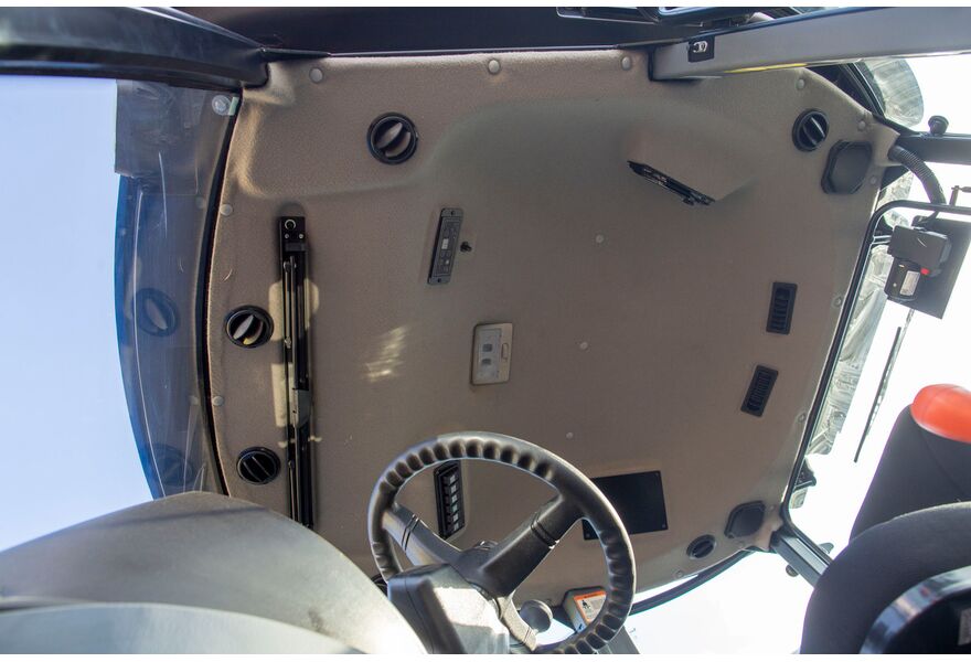 Минитрактор Solis 50 с кабиной с ПСМ, изображение 10 от магазина ТД Уралец Минитрактор Solis 50 с кабиной с ПСМ, изображение 10