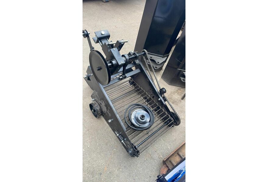 Картофелекопалка ТРАНСПОРТЕРНАЯ ККМ-2Т, изображение 4 от магазина ТД Уралец Картофелекопалка ТРАНСПОРТЕРНАЯ ККМ-2Т, изображение 4